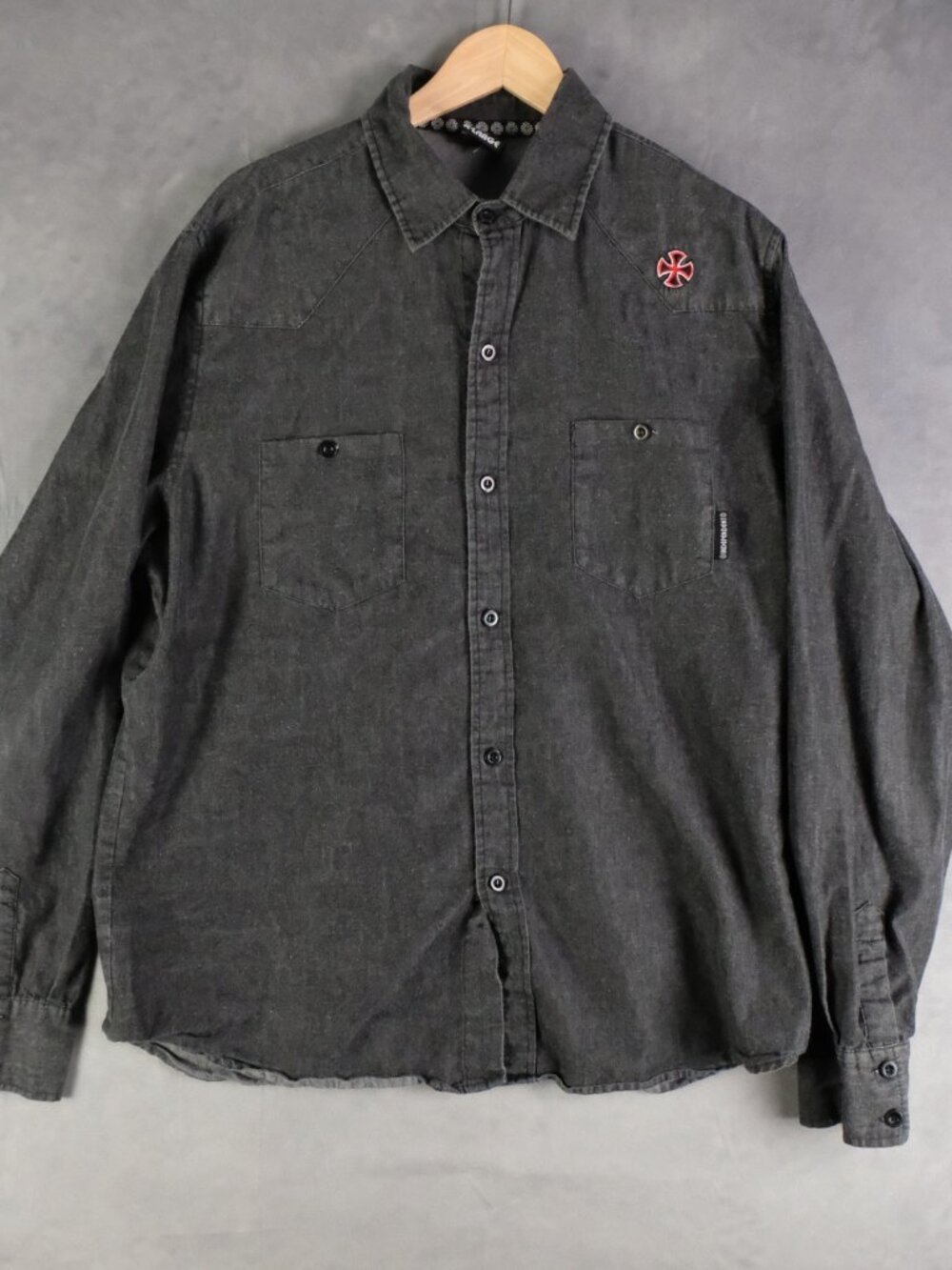 Independent Truck Company Shirt Mens Extra Large Black Button Up Logo